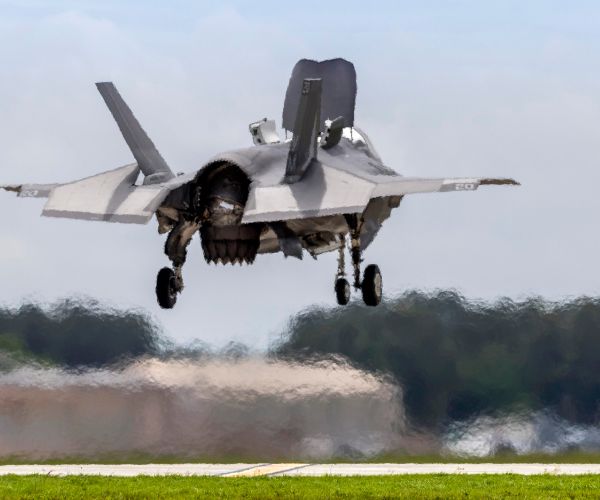 イギリス海軍 空母 F-35 809 飛行隊 パッチ ハイマスト イギリス海軍 空母 F-35 809 飛行隊 パッチ ハイマスト 英国の新しい